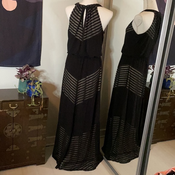 London Times Floor Length Black Dress, Size 10 - Picture 5 of 9